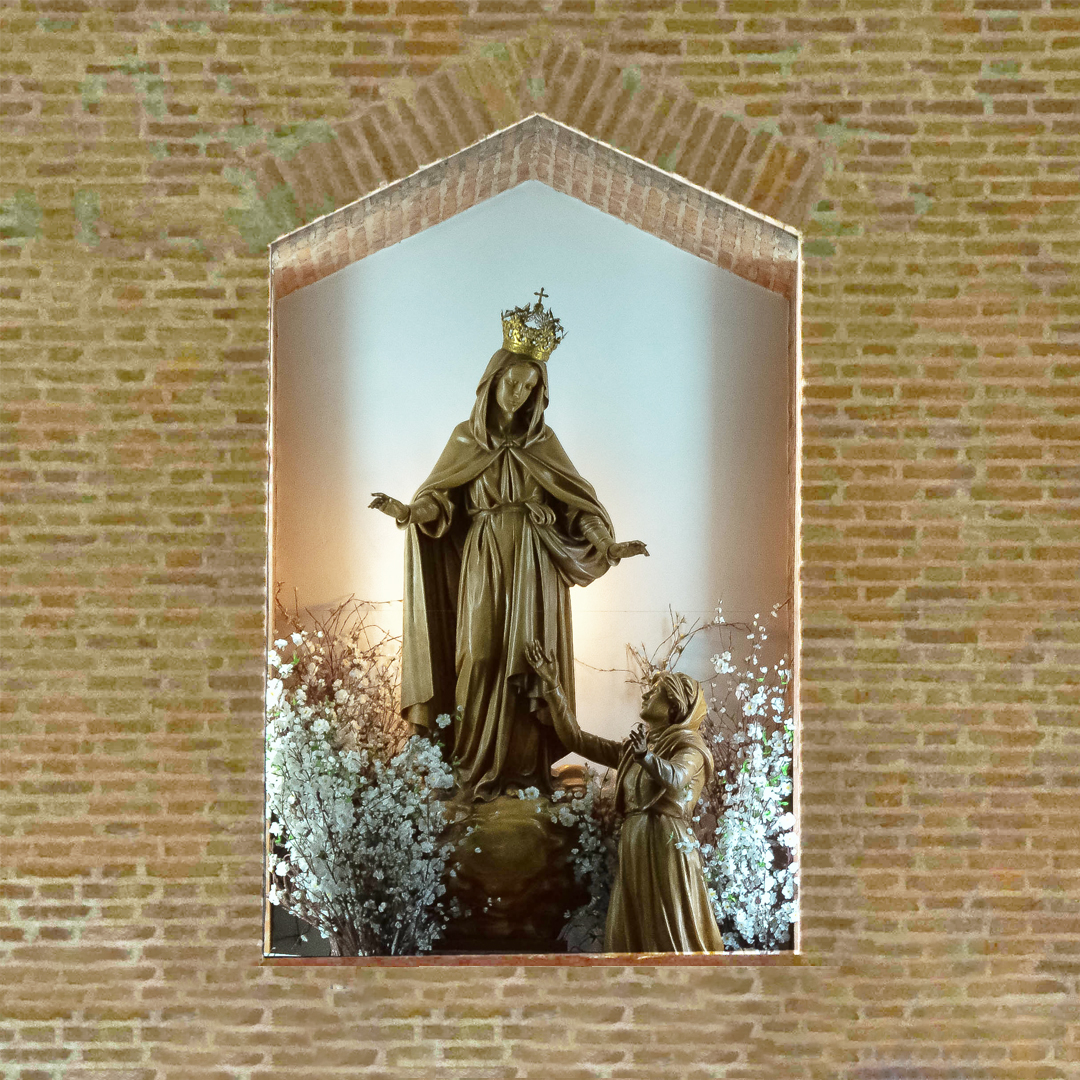 Una fiesta junto a Nuestra Madre Una fiesta junto a Nuestra Madre