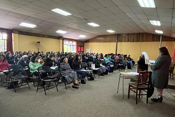 Encuentro de educadores de Chile y Perú